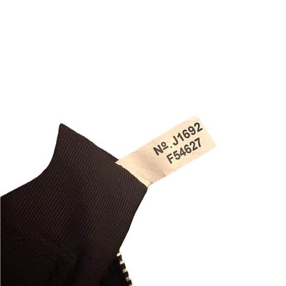 Coach Outline Signature Corner Zip Black Wristlet Purse F54627 with Hangtag - Picture 6 of 7